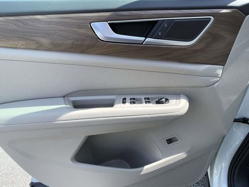 New 2026 Volkswagen Atlas SE FWD image 18