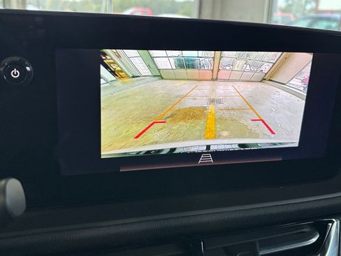 Used 2025 Buick Envista Sport Touring image 20