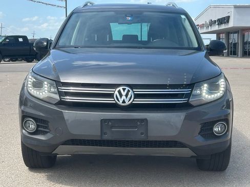 Used 2017 Volkswagen Tiguan Sport FWD image 2