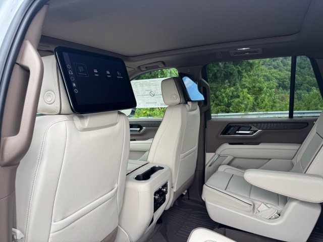 New 2026 GMC Yukon Denali w/ Denali Reserve Package AWD/4WD image 21