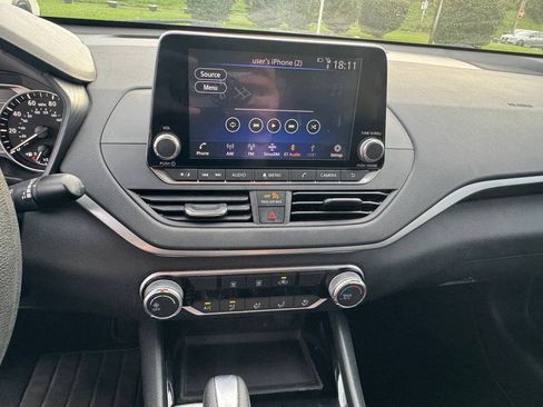 Used 2021 Nissan Altima 2.5 SV FWD image 11