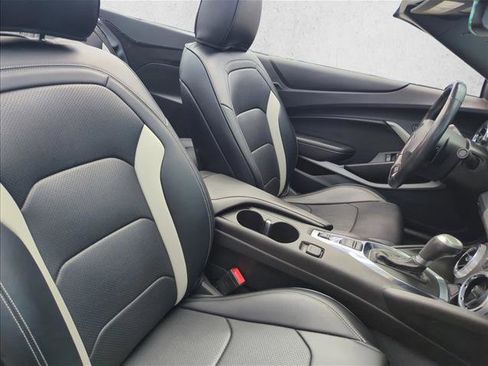 Used 2022 Chevrolet Camaro SS RWD image 25