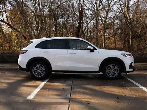 Certified 2026 Honda HR-V LX image 10