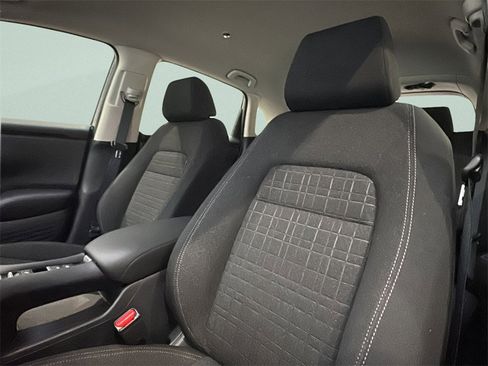 Certified 2024 Honda HR-V LX image 9