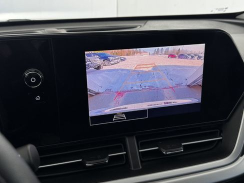 Used 2025 Chevrolet Trax LS image 70