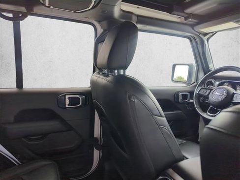 Used 2021 Jeep Wrangler Unlimited Sahara image 20