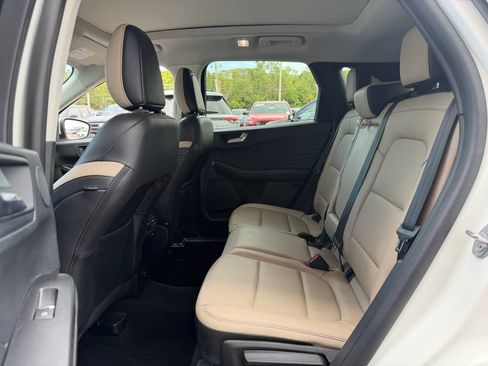Used 2021 Ford Escape SEL w/ Technology Package FWD image 11