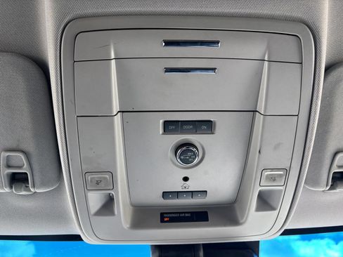 Used 2019 GMC Yukon XL SLT AWD/4WD image 34