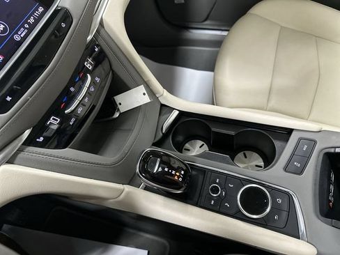 Used 2022 Cadillac XT5 Premium Luxury w/ Technology Package FWD image 13