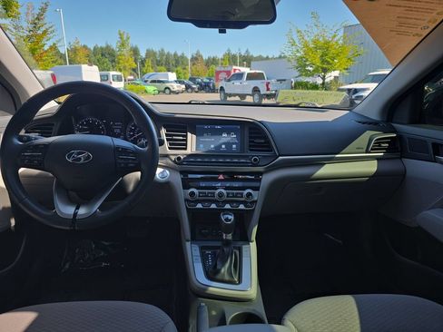 Used 2020 Hyundai Elantra Value Edition FWD image 6