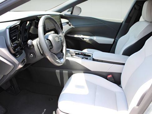 Used 2024 Lexus RX 350 Premium w/ Cold Area Package AWD/4WD image 9
