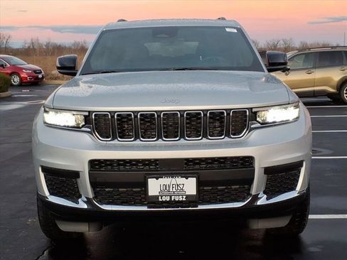 New 2025 Jeep Grand Cherokee L Laredo image 21