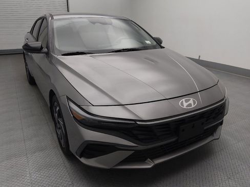 Used 2025 Hyundai Elantra Sport FWD image 14
