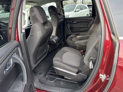 Used 2016 Chevrolet Traverse LT w/ Style and Technology Package image 16