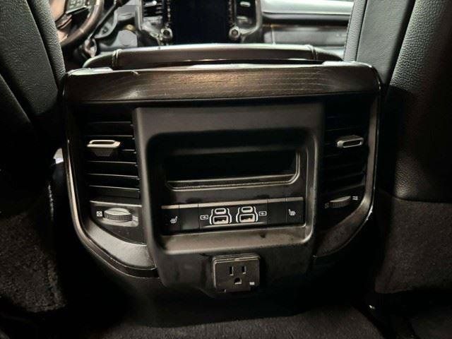 Used 2022 RAM 2500 Limited AWD/4WD image 36