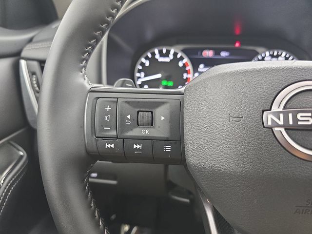 Used 2026 Nissan Rogue SV FWD image 17
