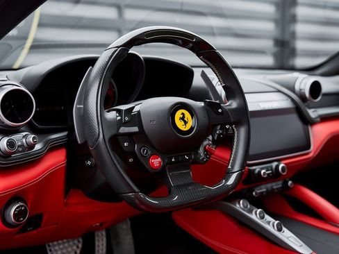 Used 2020 Ferrari GTC4Lusso T RWD image 40