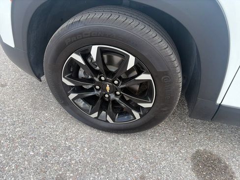 Used 2023 Chevrolet TrailBlazer LT FWD image 11