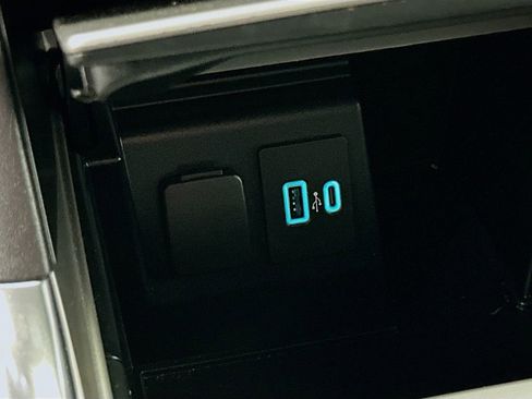 Used 2020 Ford Explorer ST w/ ST Street Pack image 33