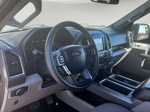 Used 2017 Ford F150 XLT w/ Equipment Group 302A Luxury AWD/4WD image 18