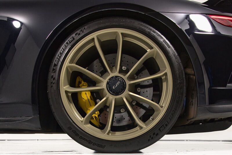 Used 2018 Porsche 911 GT3 RWD image 9