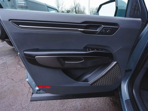 Used 2024 Kia EV9 Wind image 9