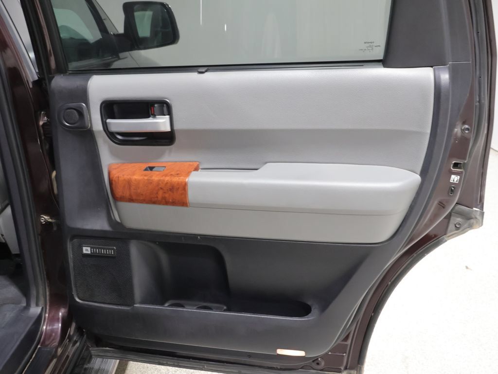 Used 2019 Toyota Sequoia Platinum AWD/4WD image 20