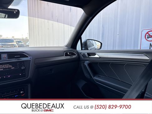 Used 2022 Volkswagen Tiguan SEL R-Line image 18