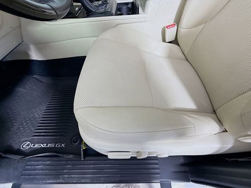 Used 2021 Lexus GX 460 Premium w/ Premium Package AWD/4WD image 19