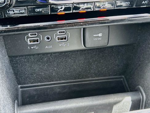 Used 2022 Jeep Grand Cherokee Limited AWD/4WD image 31
