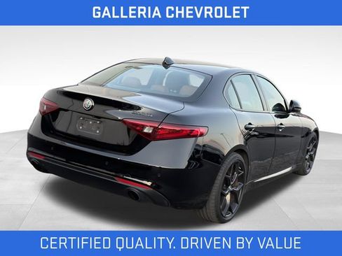 Used 2019 Alfa Romeo Giulia w/ Nero Edizione RWD image 3