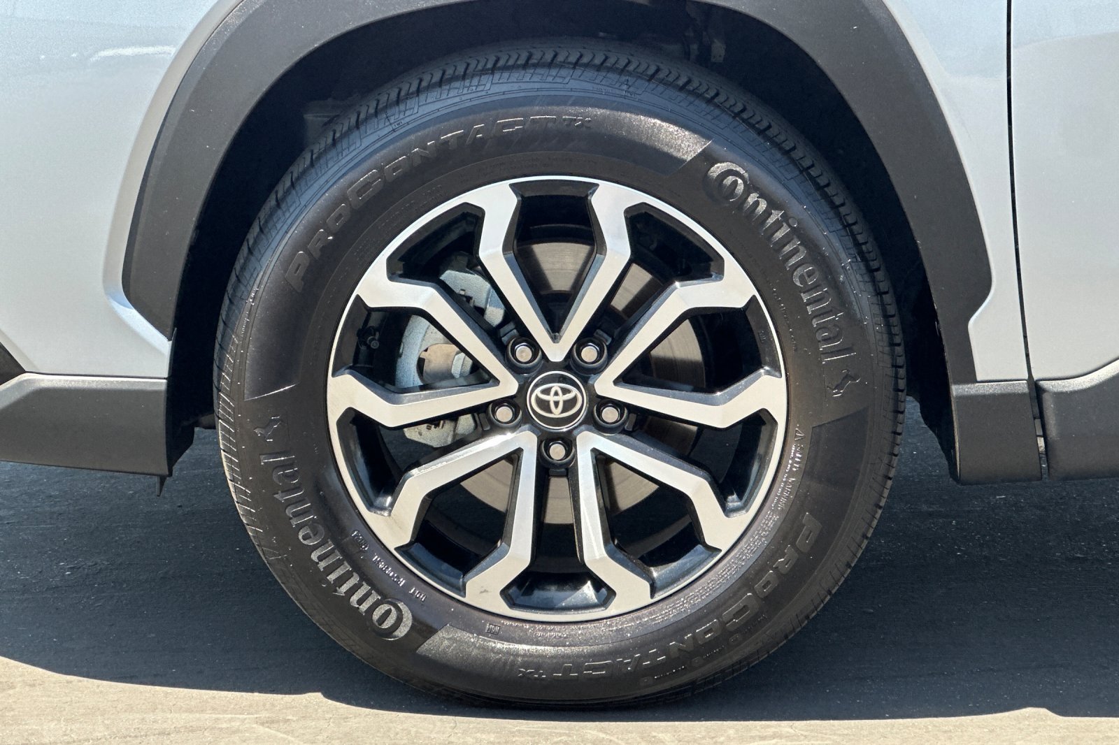 Certified 2025 Toyota Corolla Cross AWD Hybrid image 18