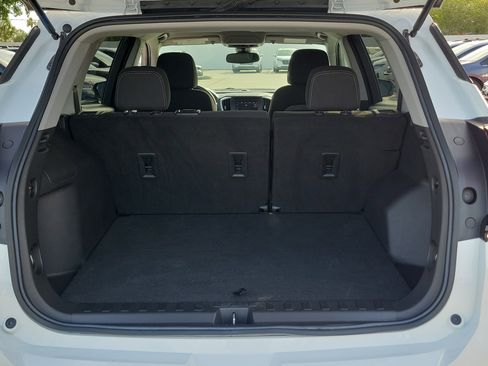 Used 2022 GMC Terrain SLE FWD image 11