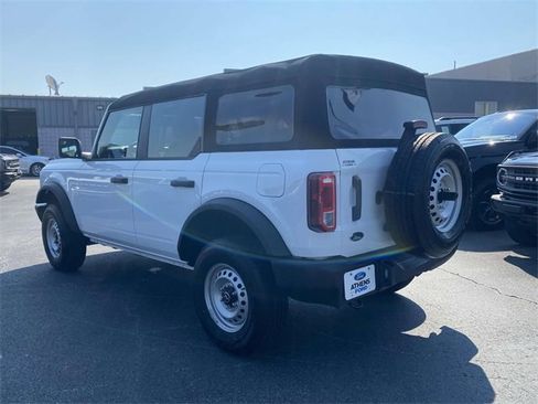 New 2025 Ford Bronco 4-Door image 4