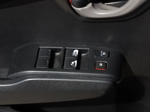 Used 2011 Honda Fit Sport image 38