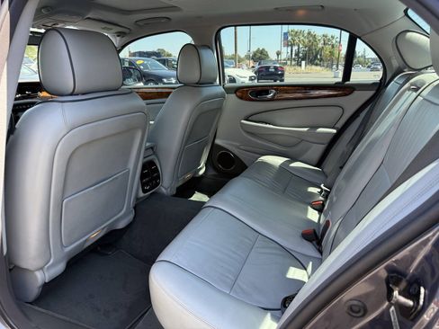 Used 2008 Jaguar XJ8 RWD image 11