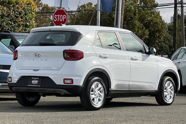 New 2026 Hyundai Venue SE FWD image 6