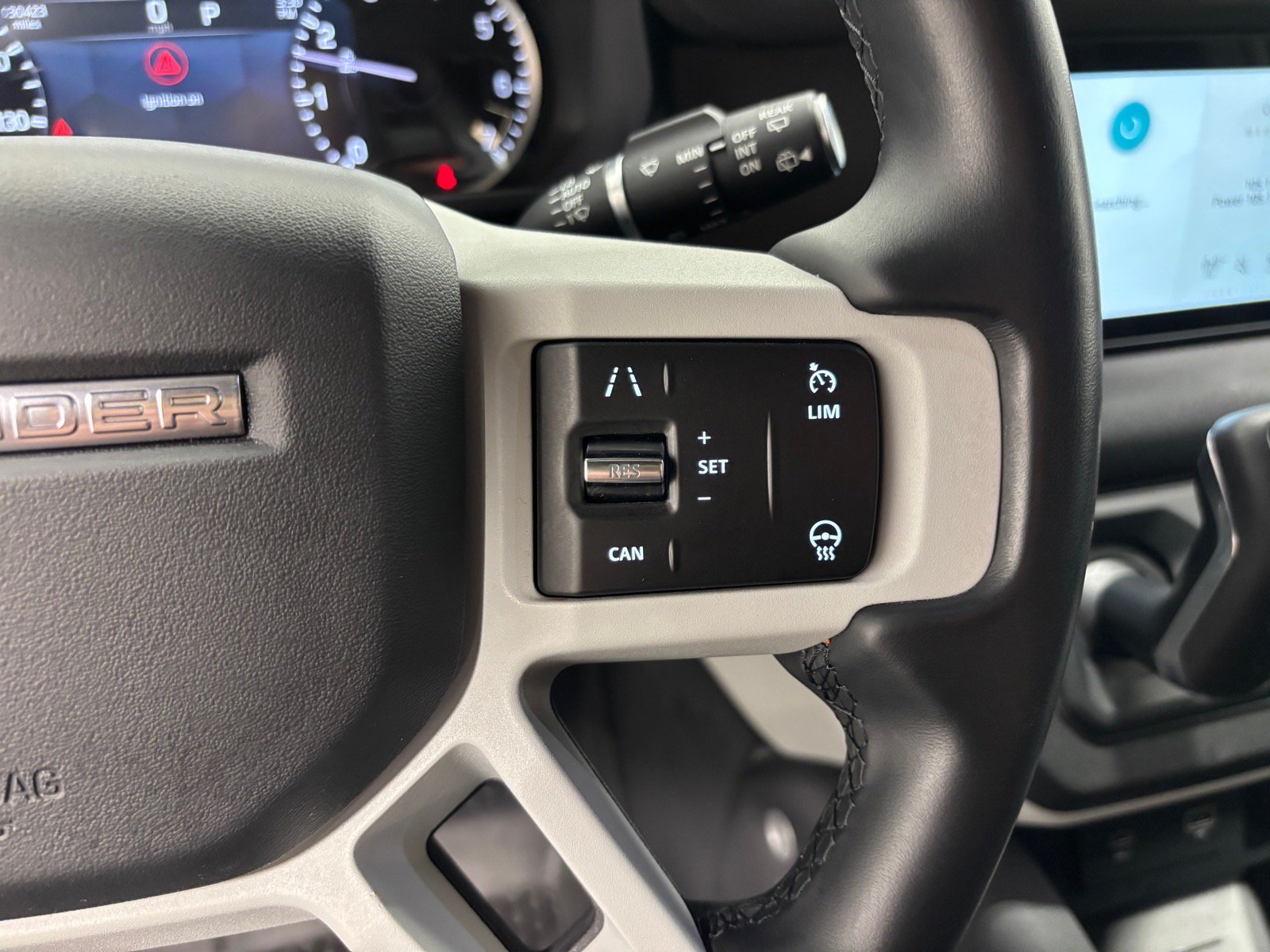 Used 2023 Land Rover Defender 110 S AWD/4WD image 19
