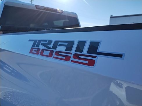Used 2020 Chevrolet Silverado 1500 Custom Trail Boss w/ Custom Convenience Package image 13
