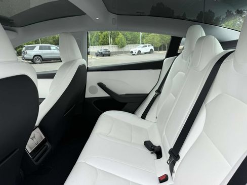 Used 2025 Tesla Model 3 Long Range AWD/4WD image 17