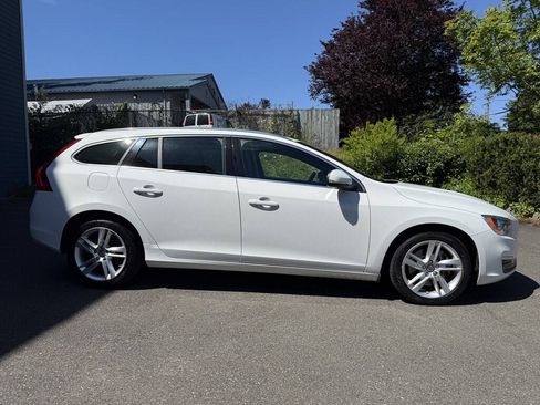 Used 2015 Volvo V60 T5 Premier AWD/4WD image 4