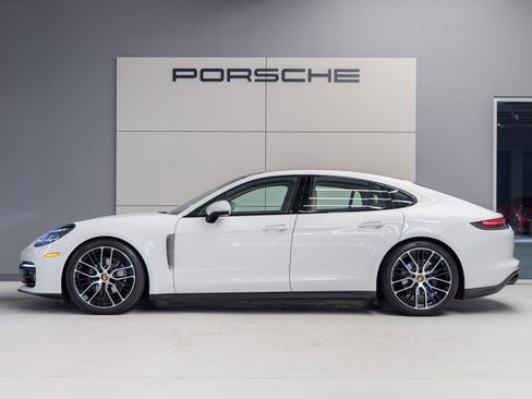 Certified 2023 Porsche Panamera 4 Platinum Edition image 2