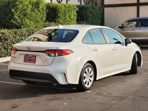 Used 2024 Toyota Corolla LE image 5