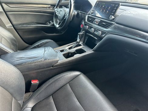Used 2018 Honda Accord Sport image 14