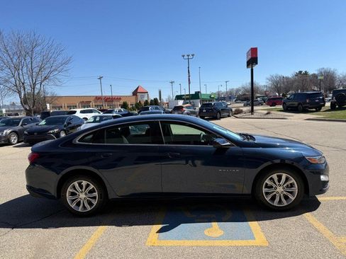 Used 2020 Chevrolet Malibu LT image 4