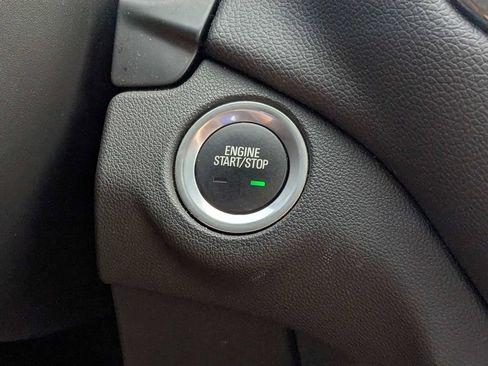 Used 2024 Chevrolet Equinox LT FWD image 30