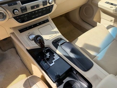 Used 2013 Lexus ES 350 w/ Luxury Pkg image 13