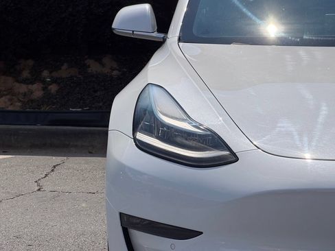Used 2018 Tesla Model 3 RWD image 4