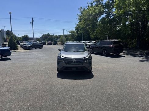 New 2026 Nissan Rogue SV AWD/4WD image 2