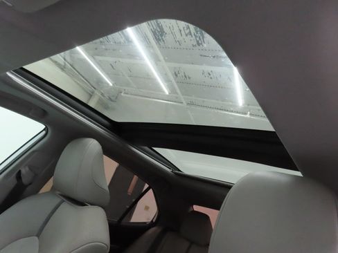 Used 2024 Toyota Camry XSE FWD image 20